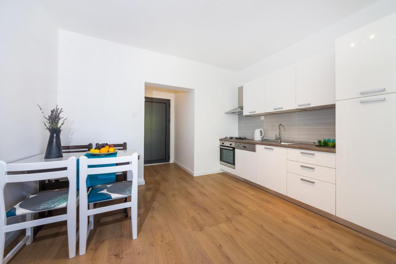 Shosha Apartment *